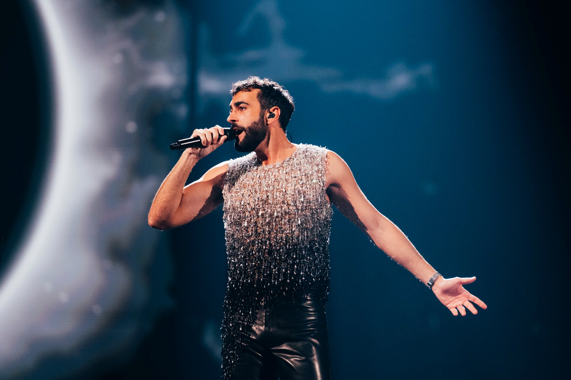 <b>Marco</b> <b>Mengoni</b> presenta La Dernière Chanson, la versión francesa de Due Vite...