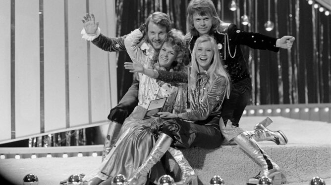 Del kitsch a la viralidad: las edades doradas de eurovisión