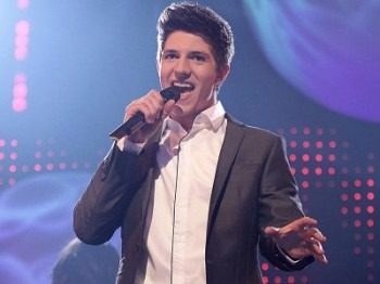 2010_25042010_100529_joshdubovie110_v-gallery