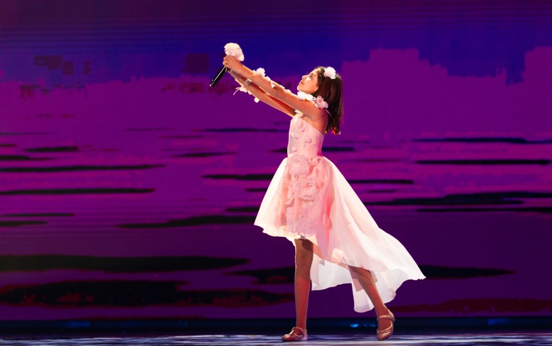 🇦🇱 Albania / Nikol Çabeli performing Vallëzoj at Junior Eurovision 2024, at the First Rehearsal in Caja Mágica, Madrid.