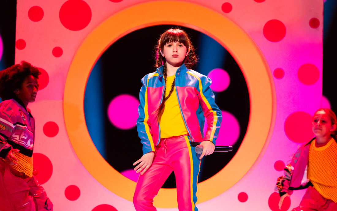 🇪🇸 Spain / Chloe DelaRosa performing Como La Lola at Junior Eurovision 2024, at the First Rehearsal in Caja Mágica, Madrid.