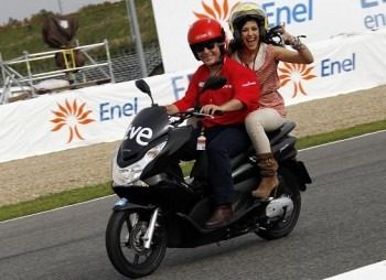 sin_ano_04042011_010451_lucia_perez_motos