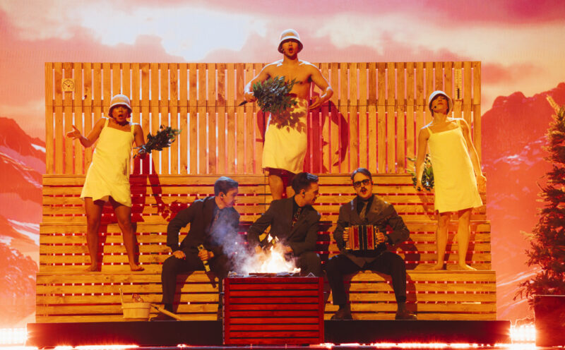 KAJ rehearsing Bara Bada Bastu for Sweden at St. Jakobshalle