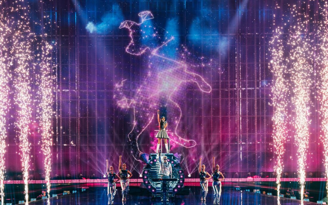 EMMY_rehearsing_Laika_Party_for_Ireland_at_St._Jakobshalle