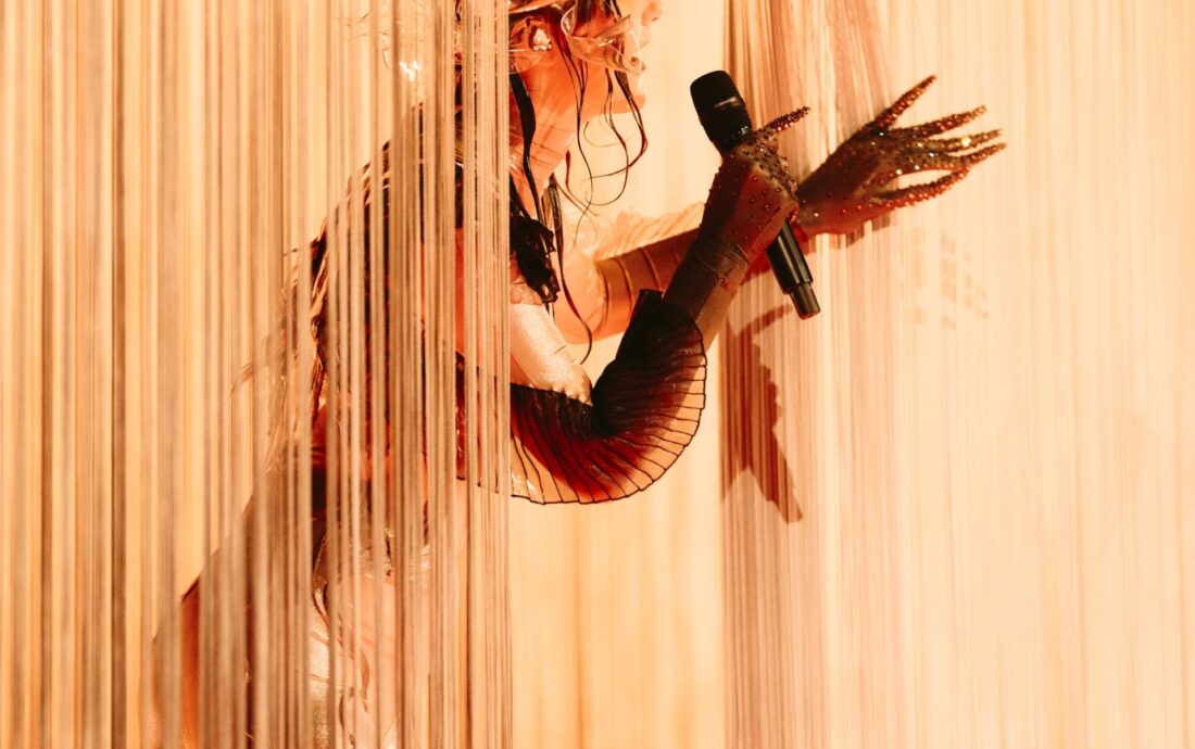 Tautumeitas_rehearsing_Bur_Man_Laimi_for_Latvia_at_St._Jakobshalle(2)