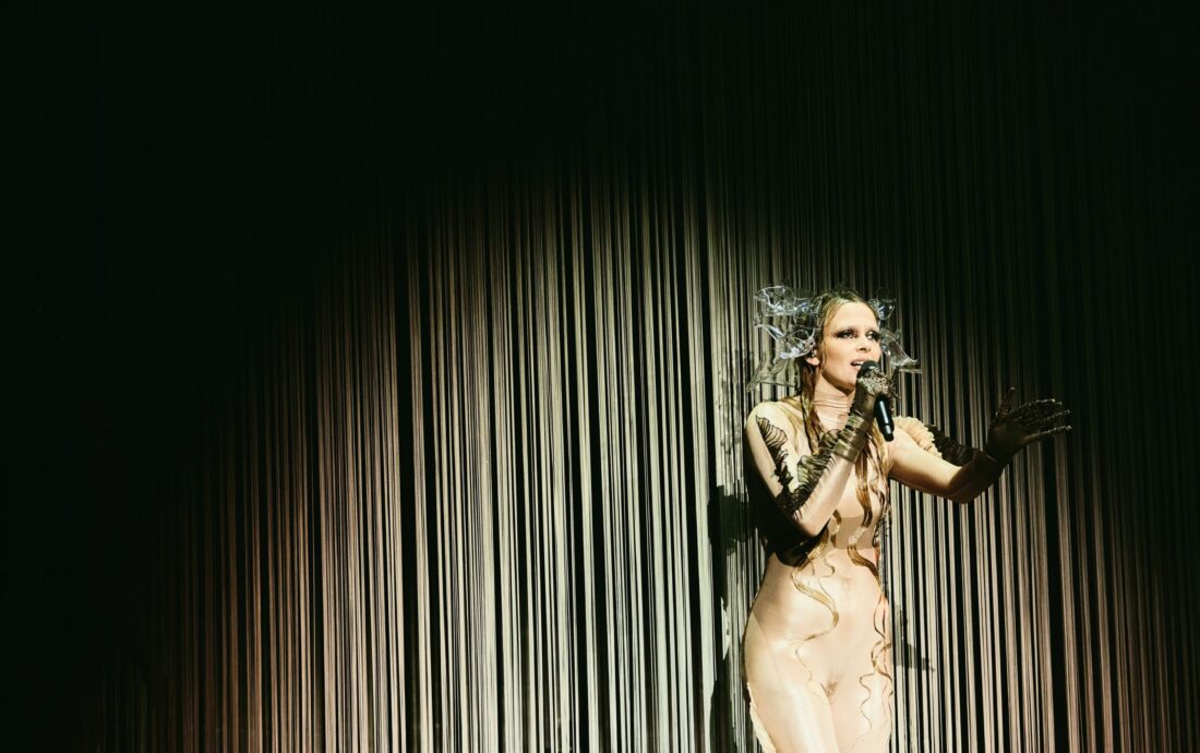 Tautumeitas_rehearsing_Bur_Man_Laimi_for_Latvia_at_St._Jakobshalle(3)