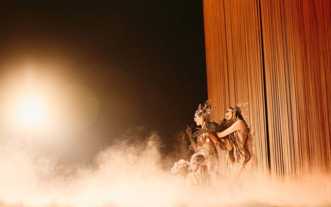 Tautumeitas_rehearsing_Bur_Man_Laimi_for_Latvia_at_St._Jakobshalle(4)