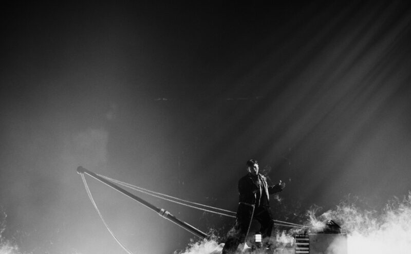JJ_rehearsing_Wasted_Love_for_Austria_at_St._Jakobshalle(2)