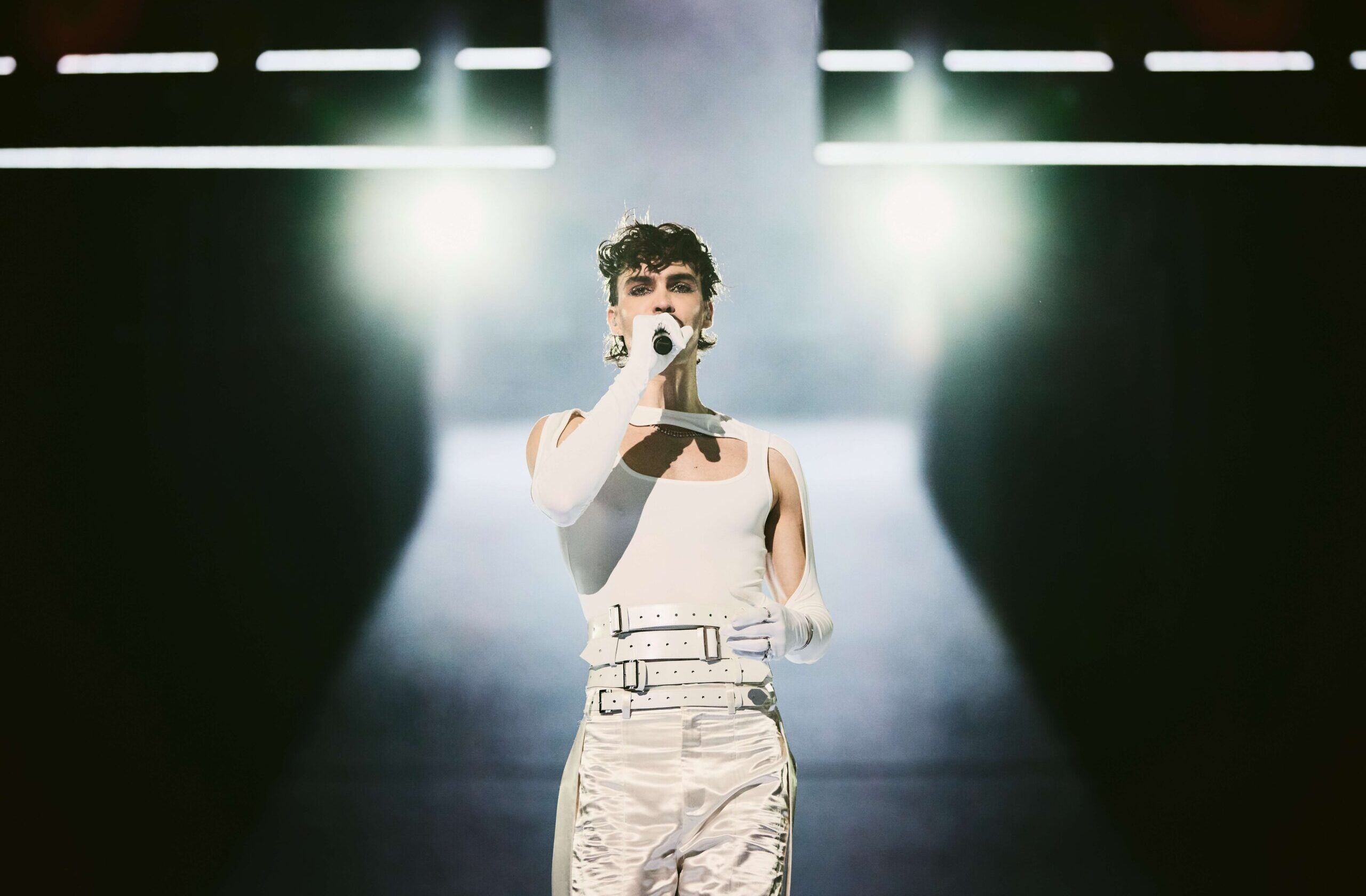 ADONXS_rehearsing_Kiss_Kiss_Goodbye_for_Czechia_at_St._Jakobshalle