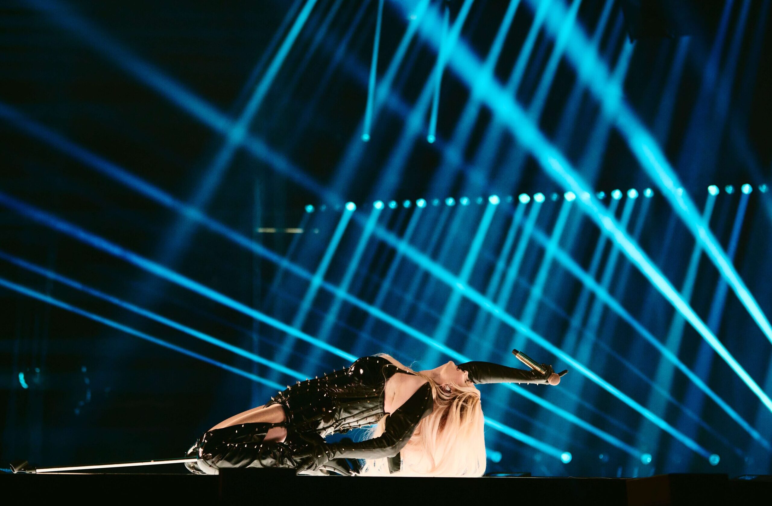 Erika_Vikman_rehearsing_ICH_KOMME_for_Finland_at_St._Jakobshalle(7)