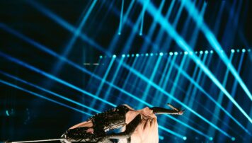 Erika_Vikman_rehearsing_ICH_KOMME_for_Finland_at_St._Jakobshalle(7)