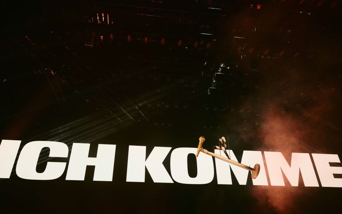 Erika_Vikman_rehearsing_ICH_KOMME_for_Finland_at_St._Jakobshalle(3)