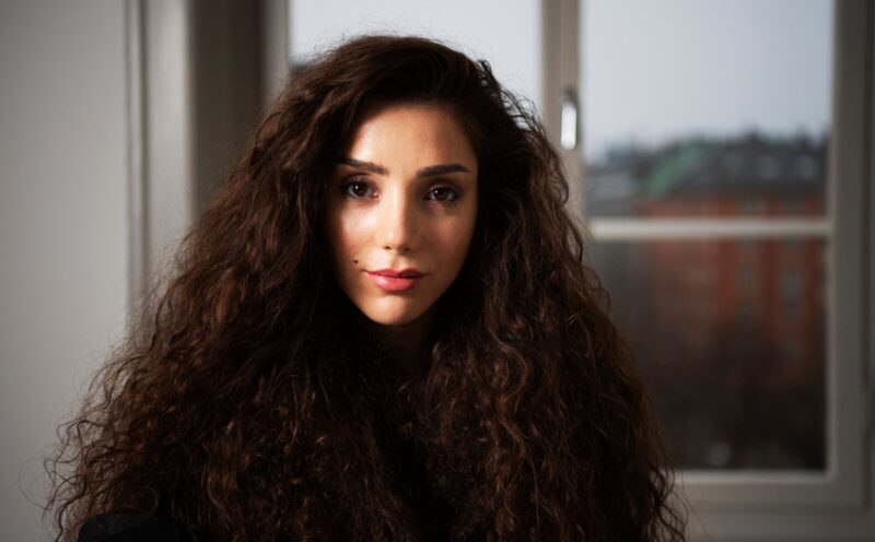 gina dirawi presentadores melodifestivalen 2026