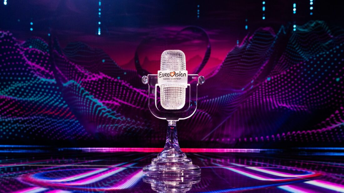 micrófono de cristal