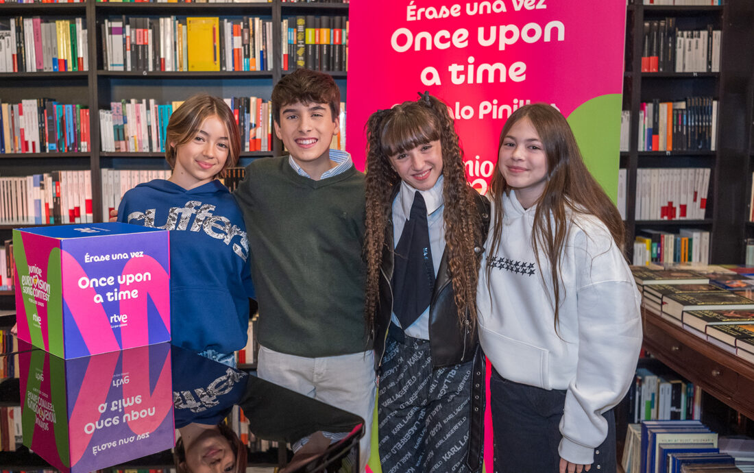 05 Alex, Gonzalo, Chloe y Daniela