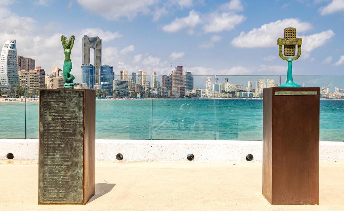 chanel blanca paloma trofeo benidorm fest