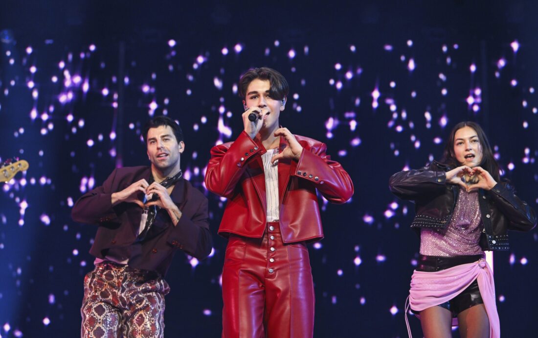 glitter-arwin-9_698503733f83d