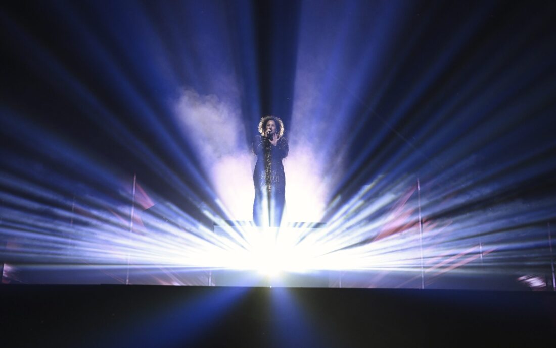 oxygen-laila-adele-1_6985035893664