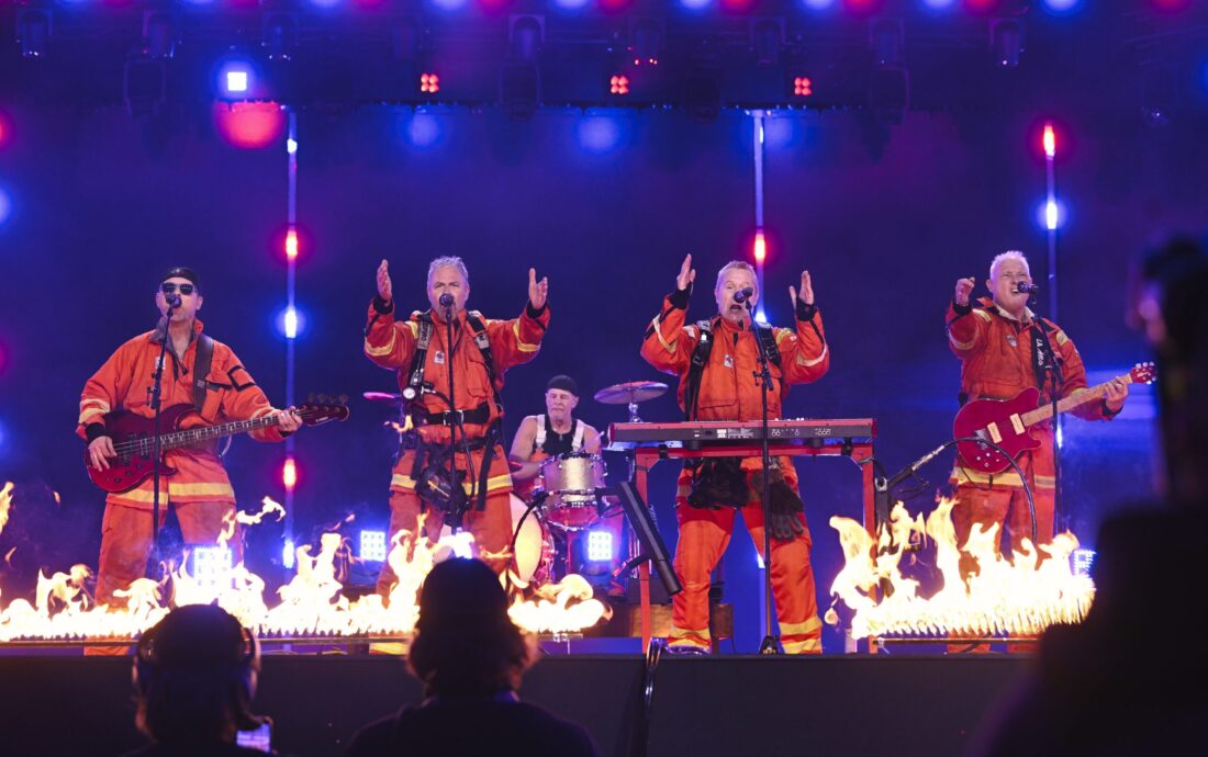 rakt-in-i-elden-bran_6985032445599