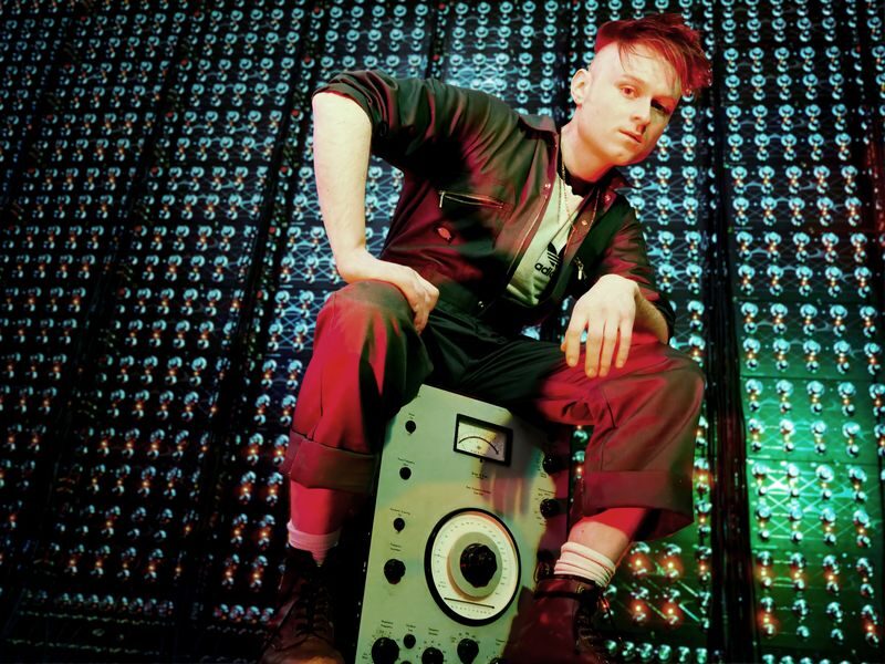 Reino Unido 2026 look mum no computer