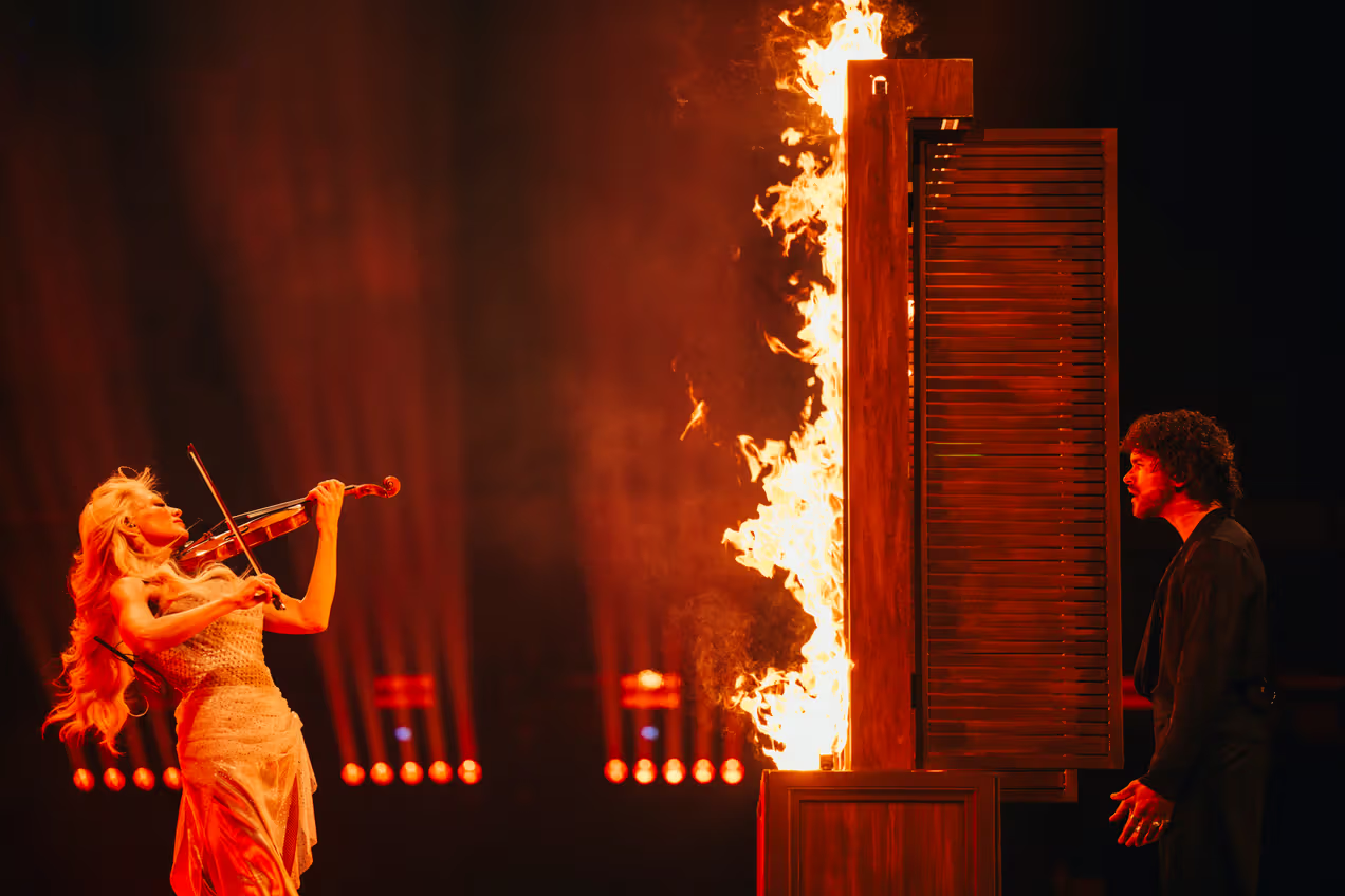 Linda Lampenius y Pete Parkkonen, Liekinheitin, clasificados para la final de Eurovision 2026