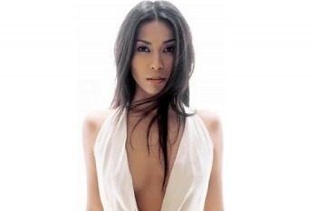 sin_ano_13042012_032148_anggun