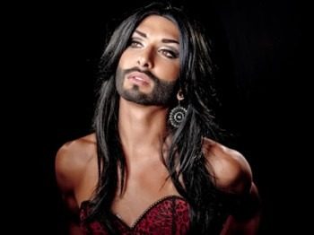 sin_ano_10092013_052504_Conchita_Wurst___Manfred_Baumann_2