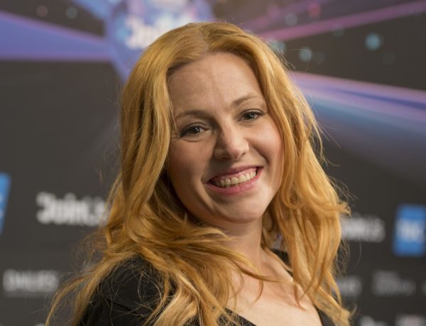 12032017_060937_Valentina_Monetta_ESC2014_Meet_and_Greet_05_parentesiscropparentesis