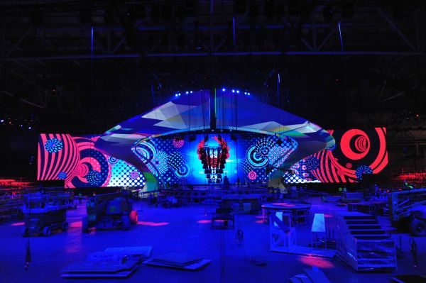 12042017_061951_C9OQUIiXoAcCI54.jpg-large-1