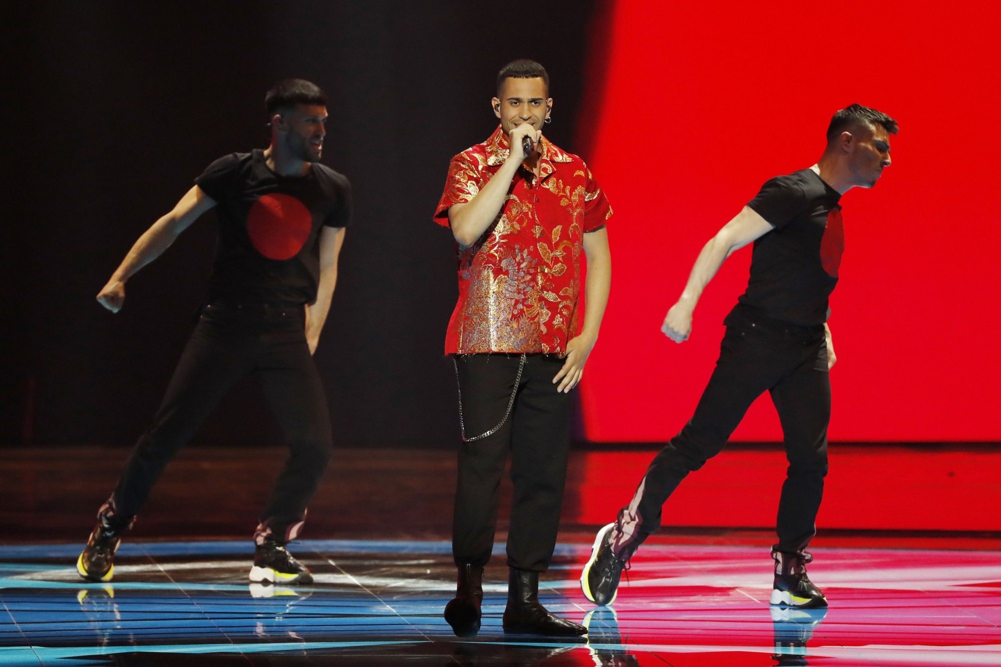 10062019_080551_mahmood-representing-italy-performs-live-on-stage-during-news-photo-1150144227-1558252423_grande